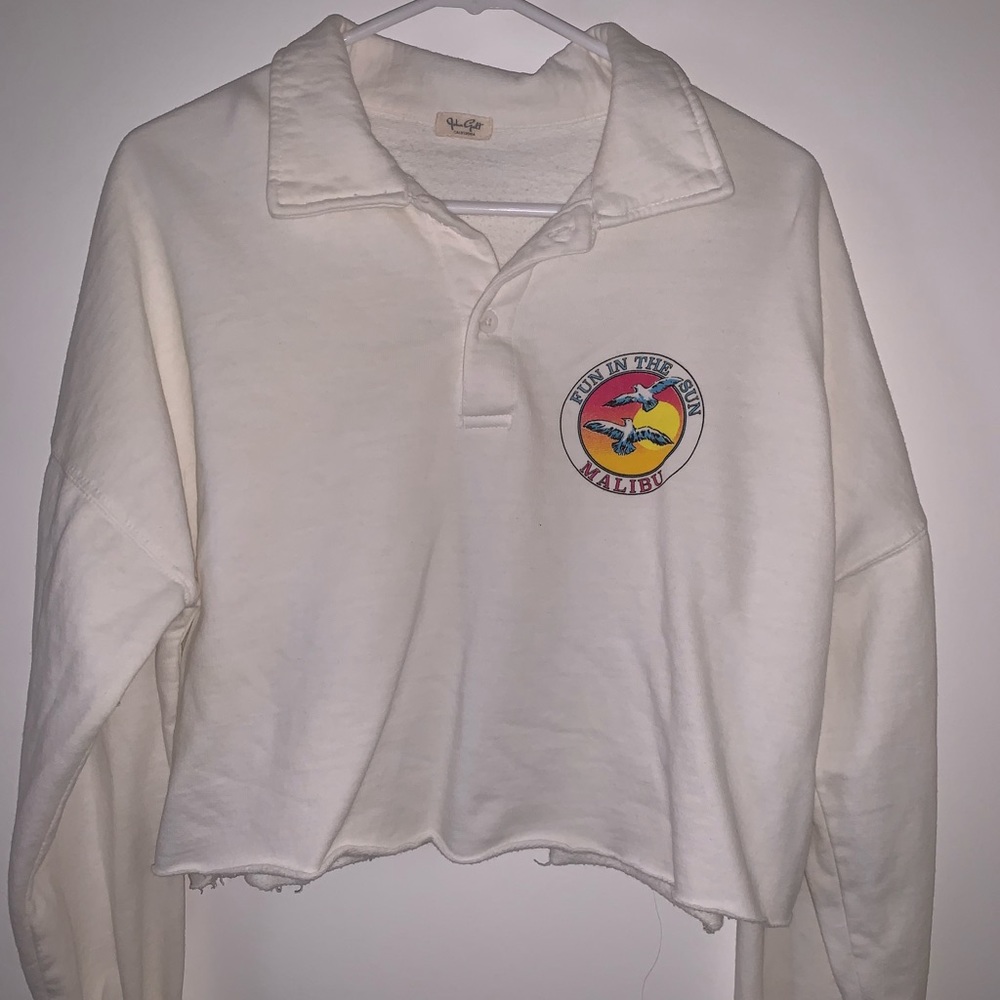 Brandy Melville Malibu crop sweater